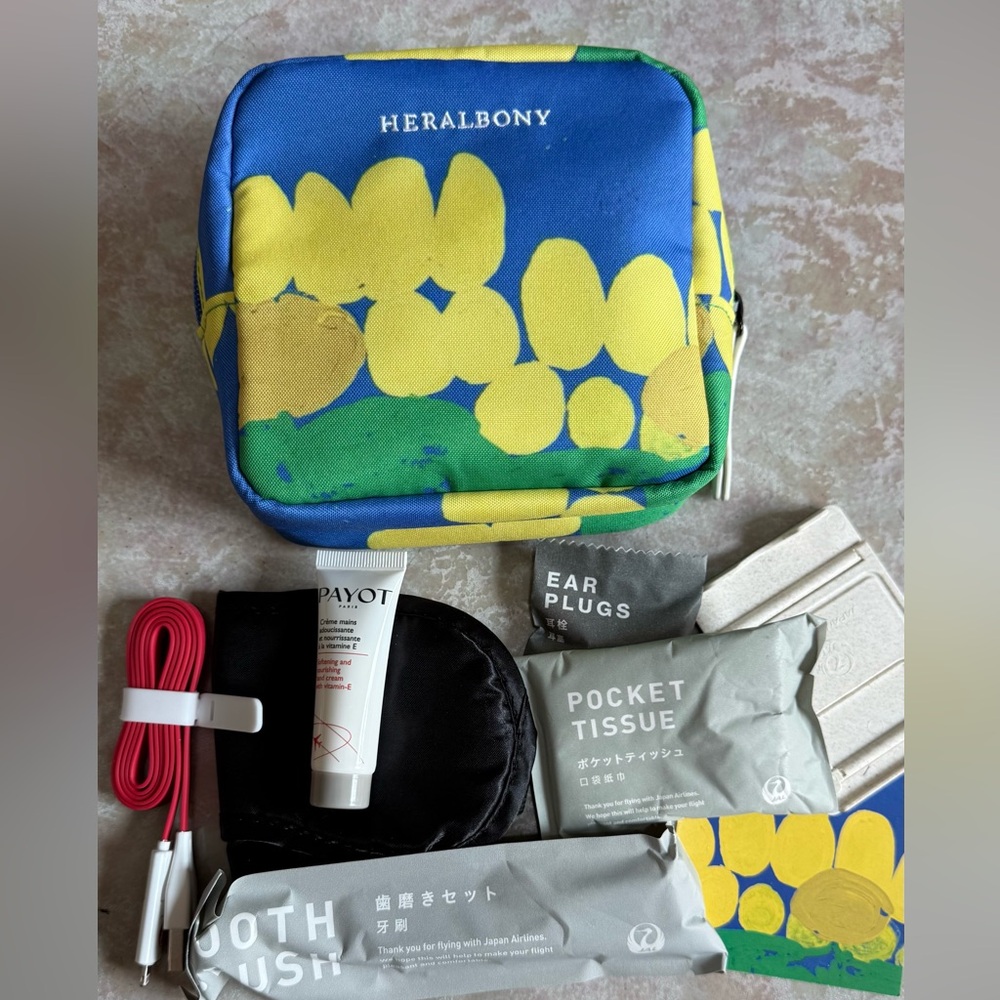 NEW- Japan Airlines JAL Business Class Amenity Kit Pouch Heralbony